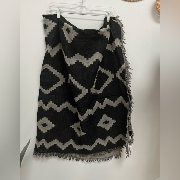 Wilfred Blanket Scarf - Picture 1 of 3